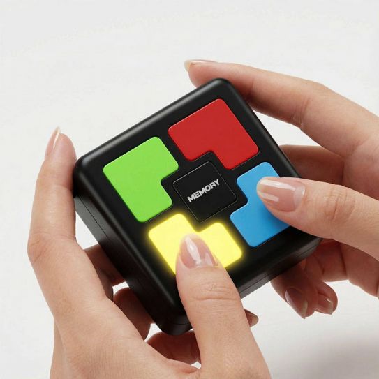 Электронная игра "Игра на память" Квадрат, 6см (свет и звук)