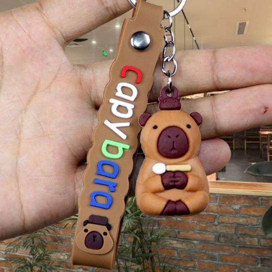 Брелок резиновый Капибара 4