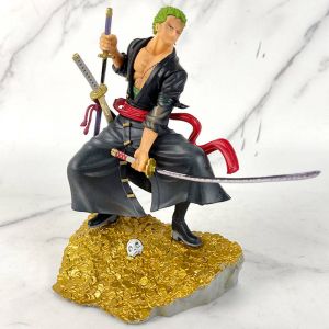 Аниме фигурка Ван Пис - Ророноа Зоро в стойке на подставке из монет